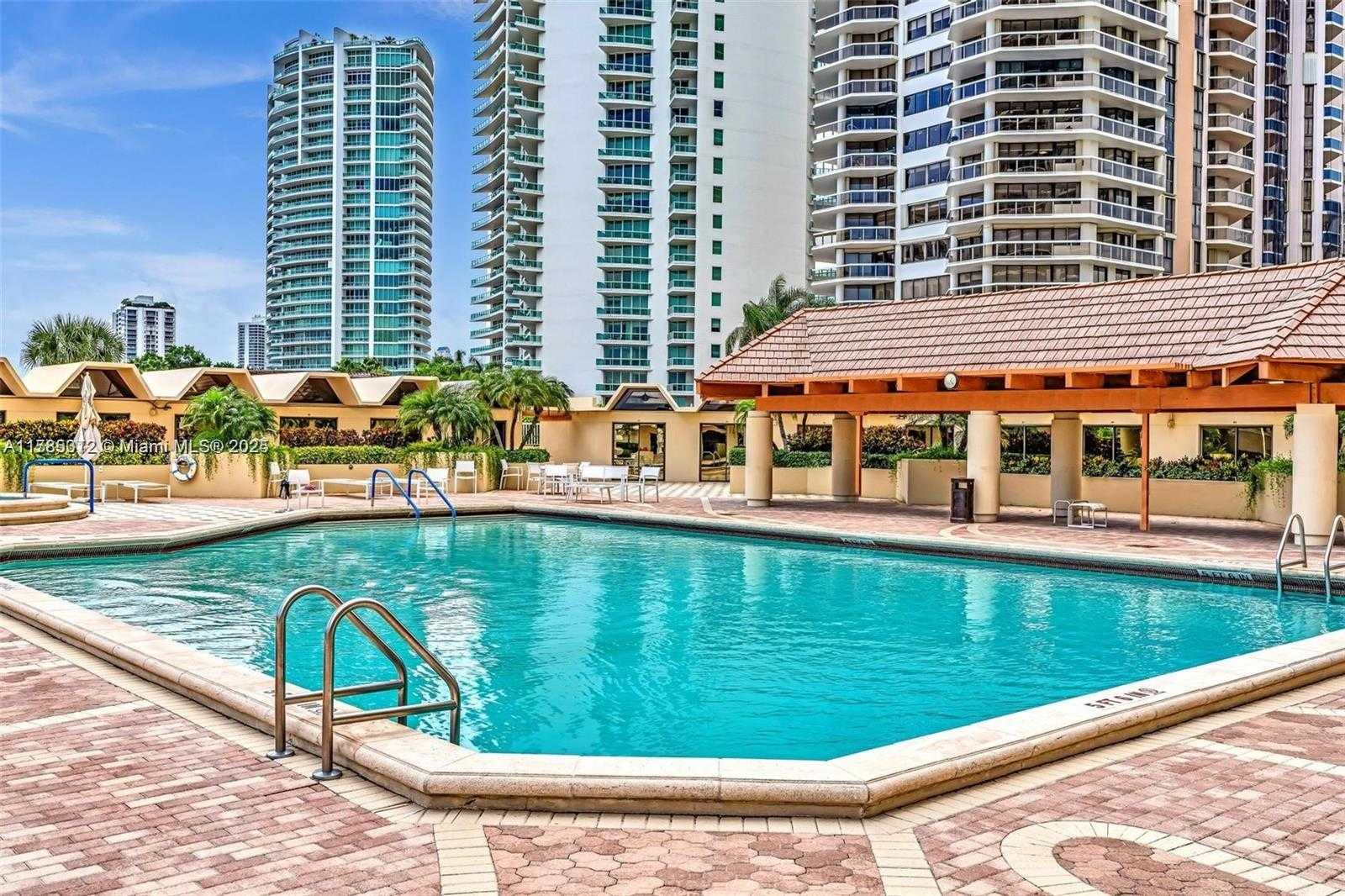 Small Image of 20191 EAST COUNTRY CLUB DR #TS3, Aventura Number 17