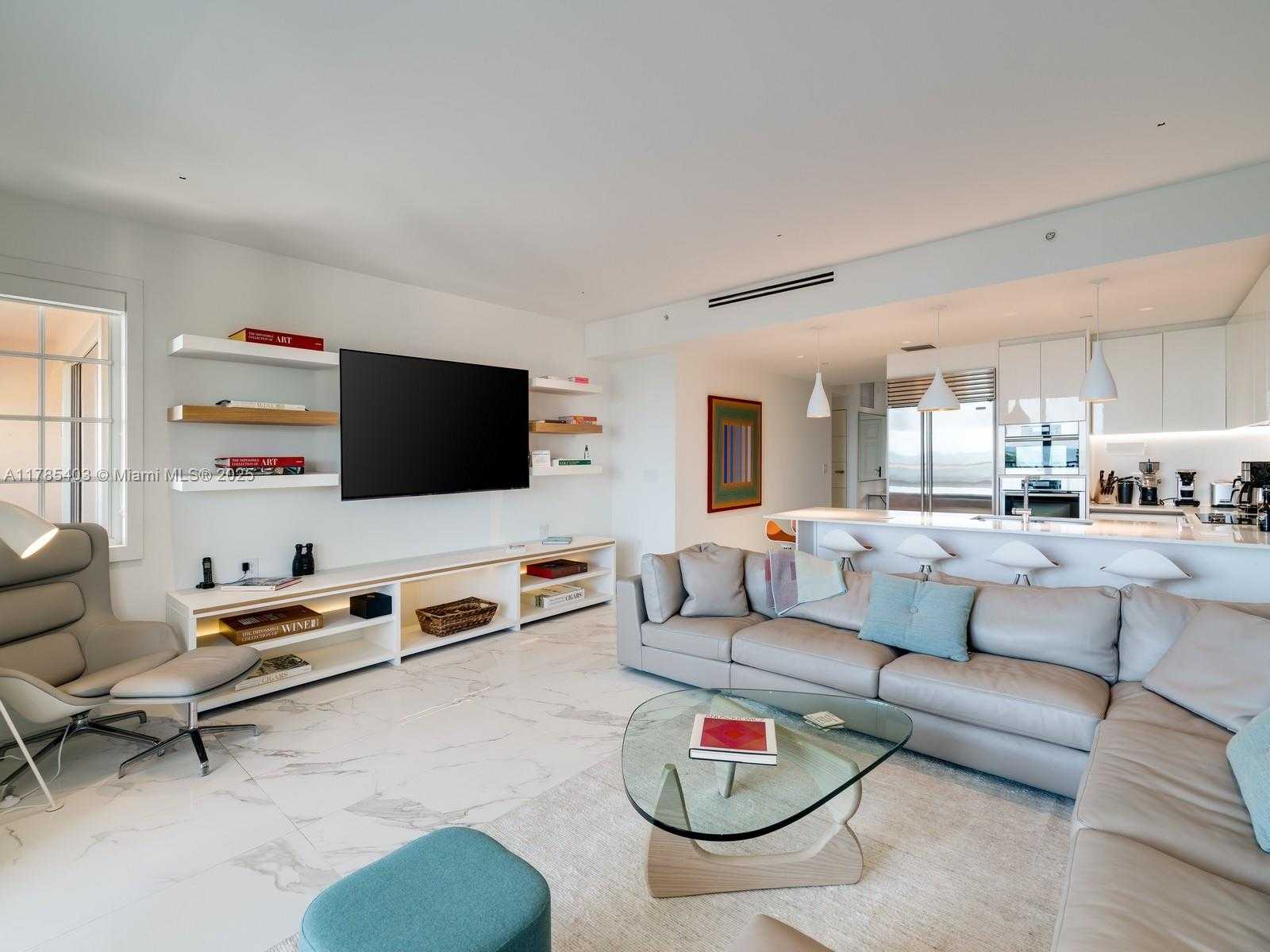 Small Image of 19152 FISHER ISLAND DR #19152, Miami Beach Number 10