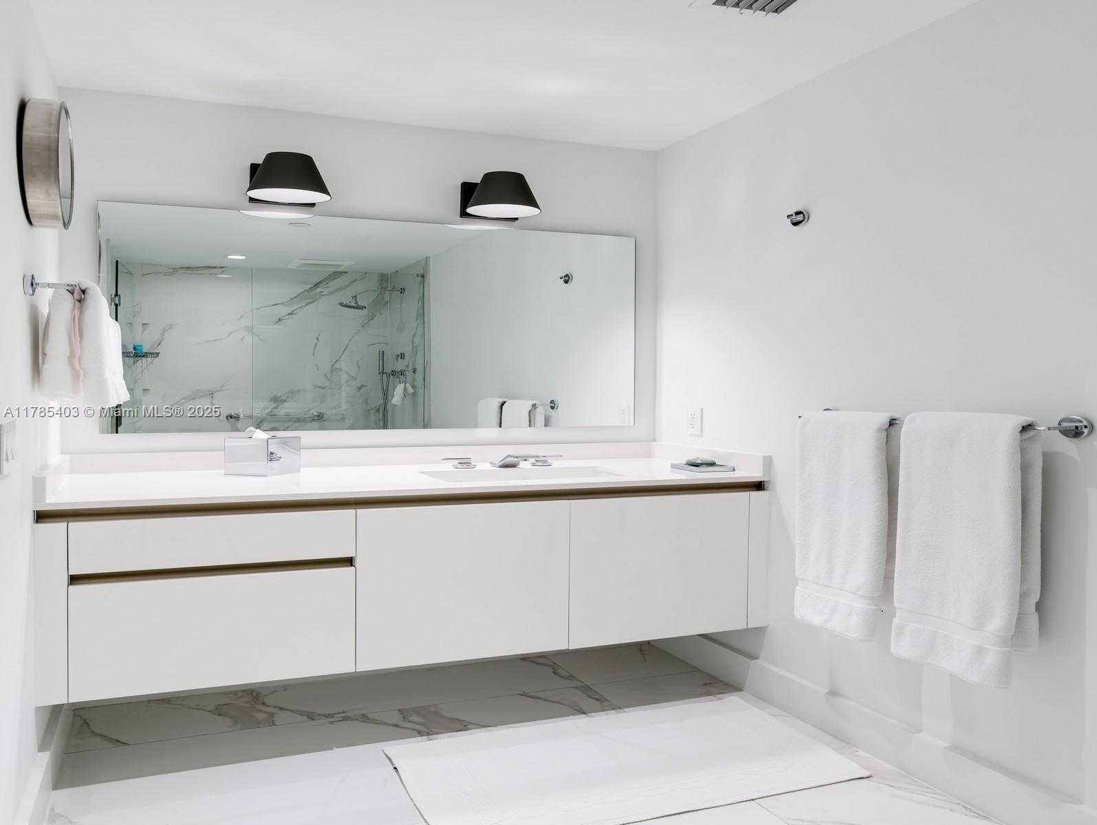 Small Image of 19152 FISHER ISLAND DR #19152, Miami Beach Number 15