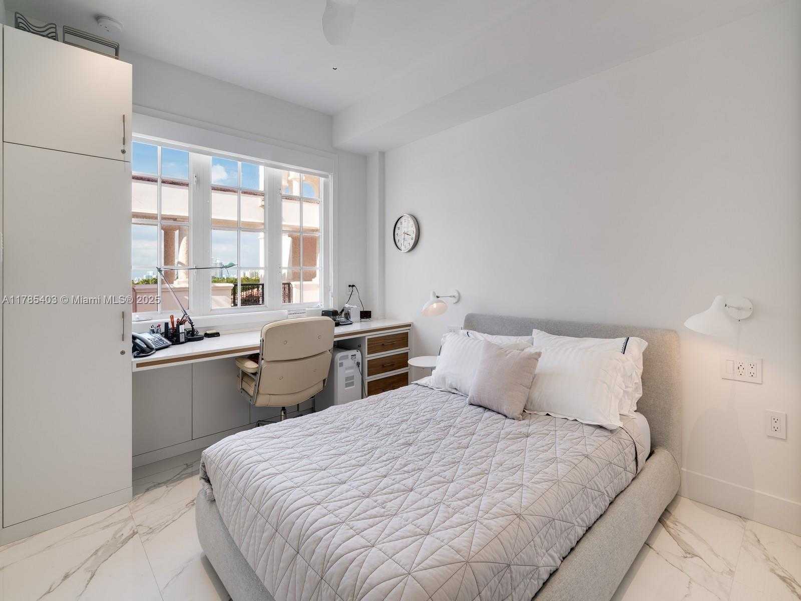 Small Image of 19152 FISHER ISLAND DR #19152, Miami Beach Number 16