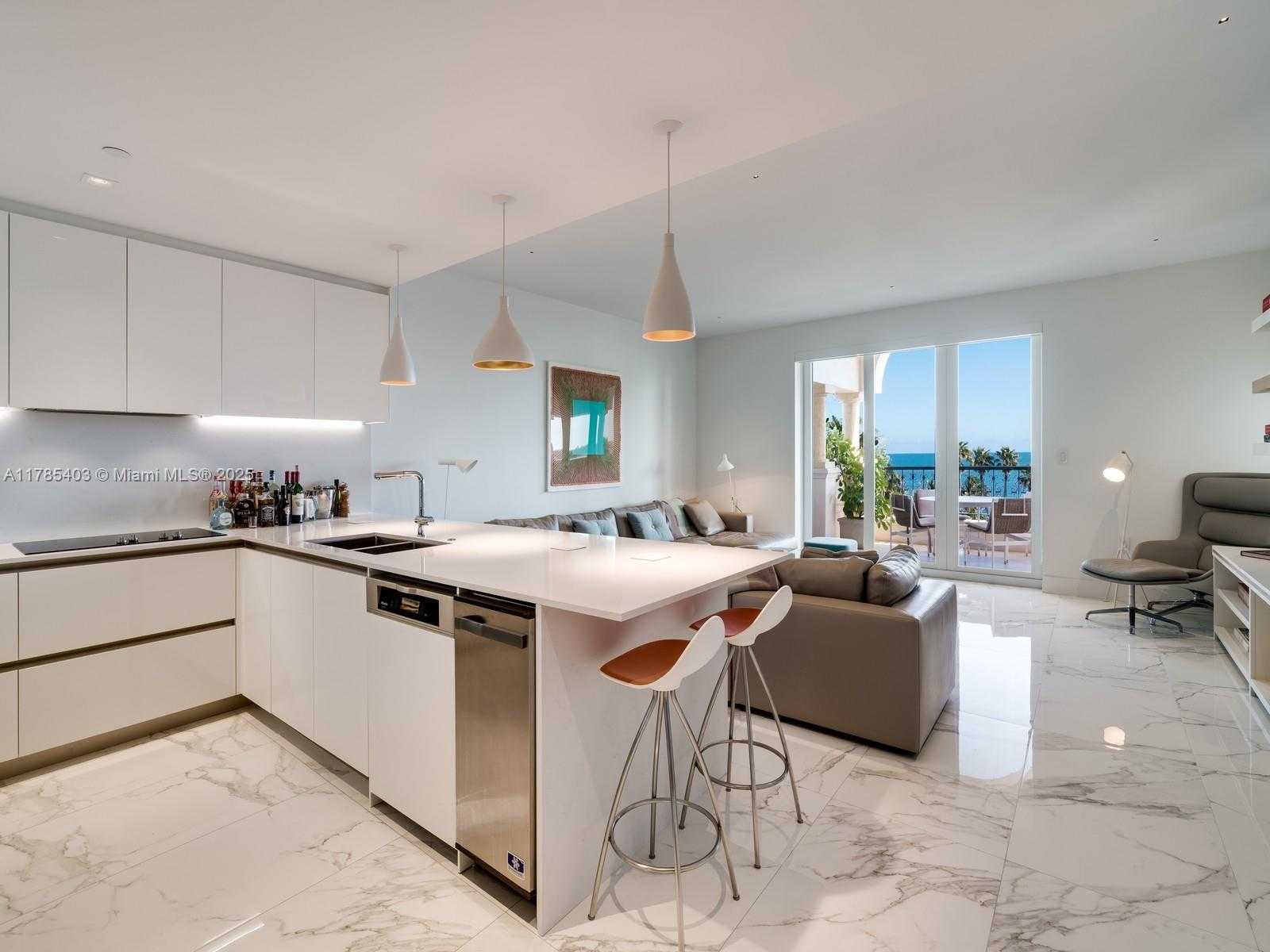 Small Image of 19152 FISHER ISLAND DR #19152, Miami Beach Number 4