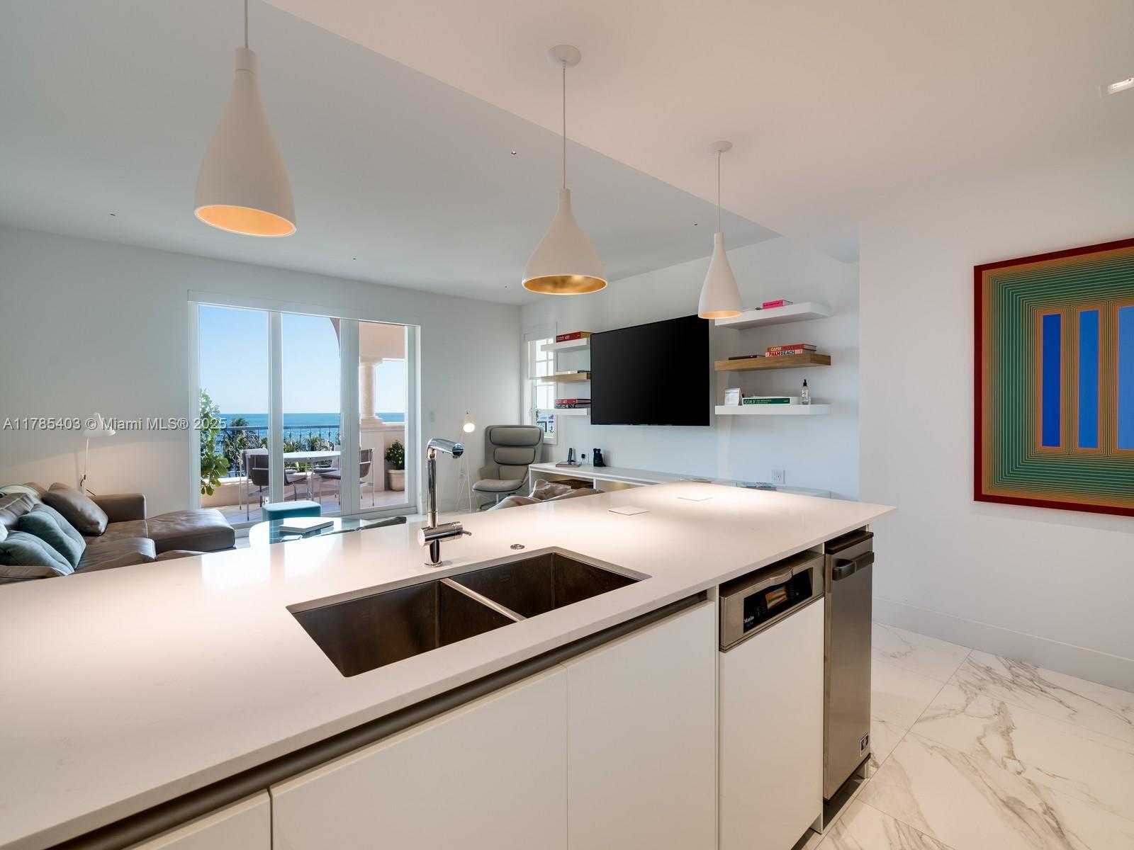 Small Image of 19152 FISHER ISLAND DR #19152, Miami Beach Number 7