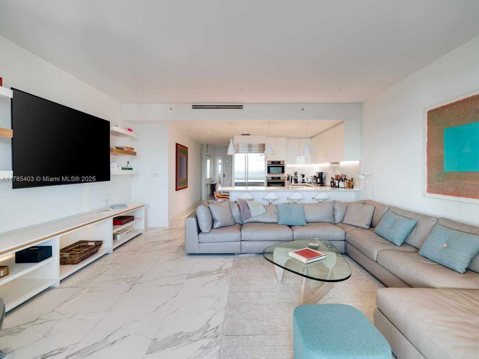 Small Image of 19152 FISHER ISLAND DR #19152, Miami Beach Number 9