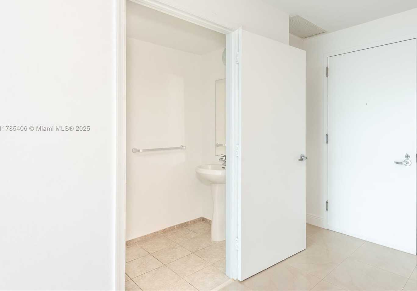 Small Image of 60 SOUTH WEST 13TH ST #2609, Miami Number 23