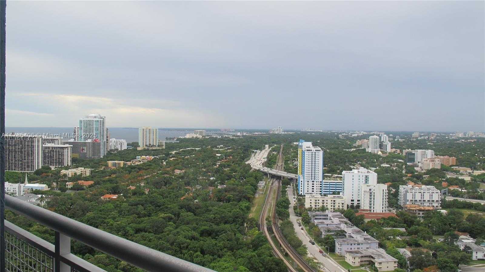 Small Image of 60 SOUTH WEST 13TH ST #2609, Miami Number 6