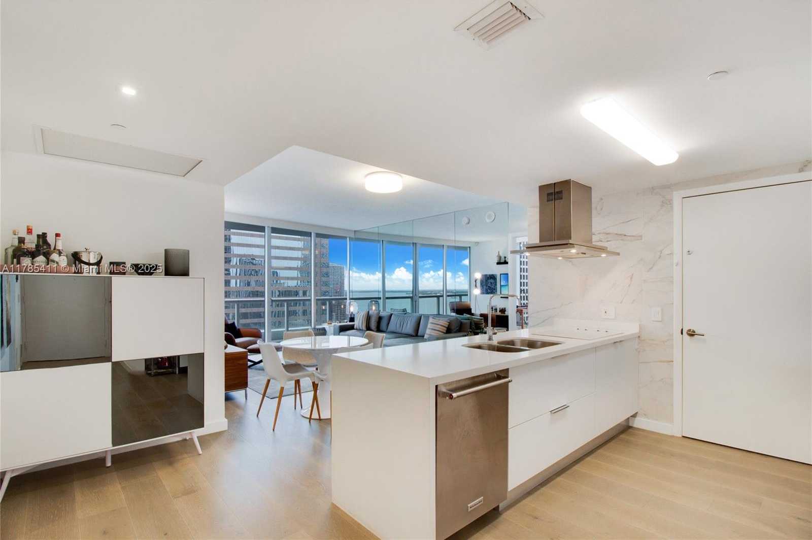 Small Image of 495 BRICKELL AVE #2311, Miami Number 2