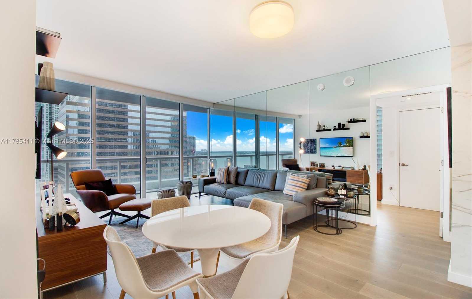 Small Image of 495 BRICKELL AVE #2311, Miami Number 4