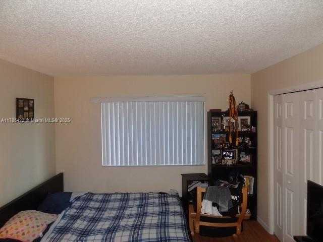 Small Image of 342 LAKEVIEW DR #105, Weston Number 12