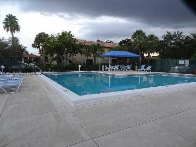 Small Image of 342 LAKEVIEW DR #105, Weston Number 14