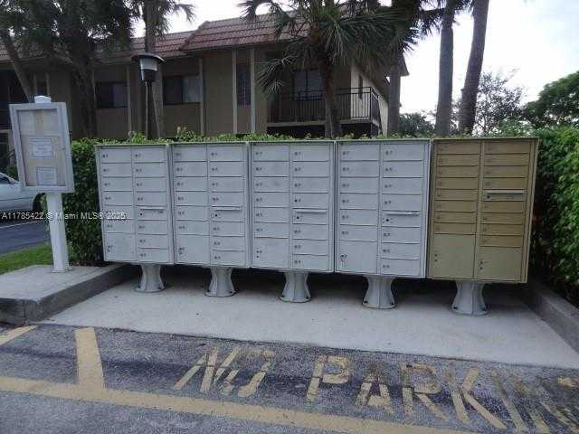Small Image of 342 LAKEVIEW DR #105, Weston Number 15
