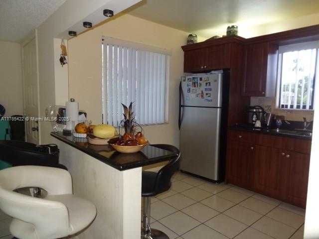 Small Image of 342 LAKEVIEW DR #105, Weston Number 7