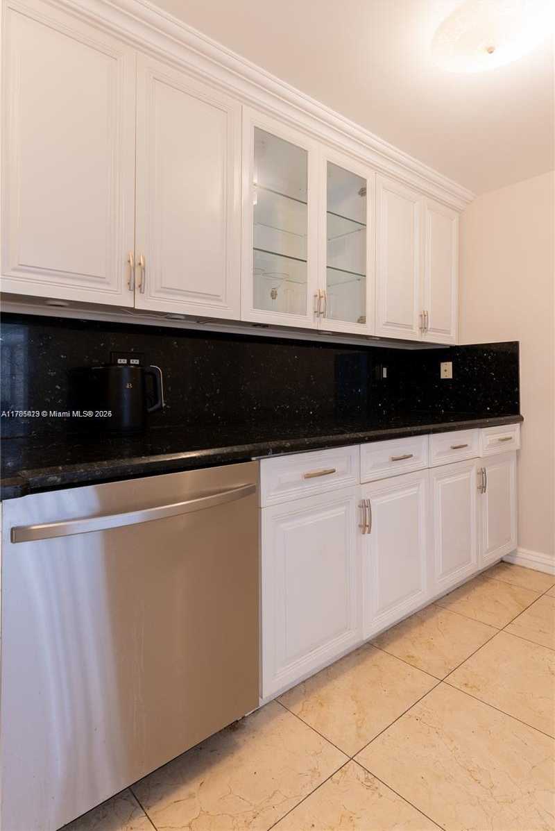 Small Image of 18011 BISCAYNE BLVD #902, Aventura Number 10