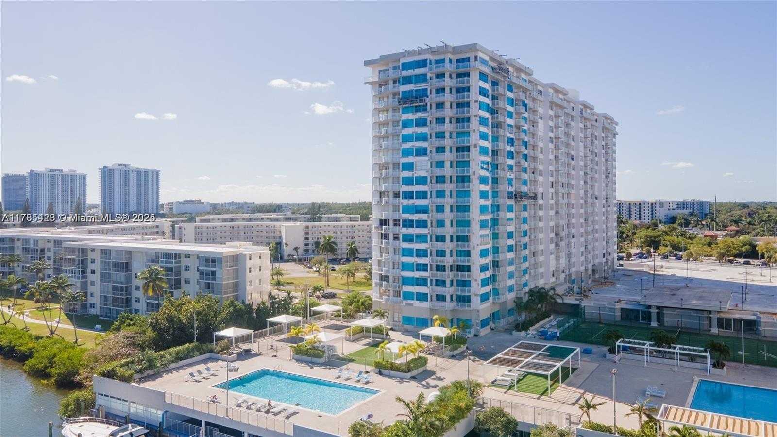 Small Image of 18011 BISCAYNE BLVD #902, Aventura Number 2