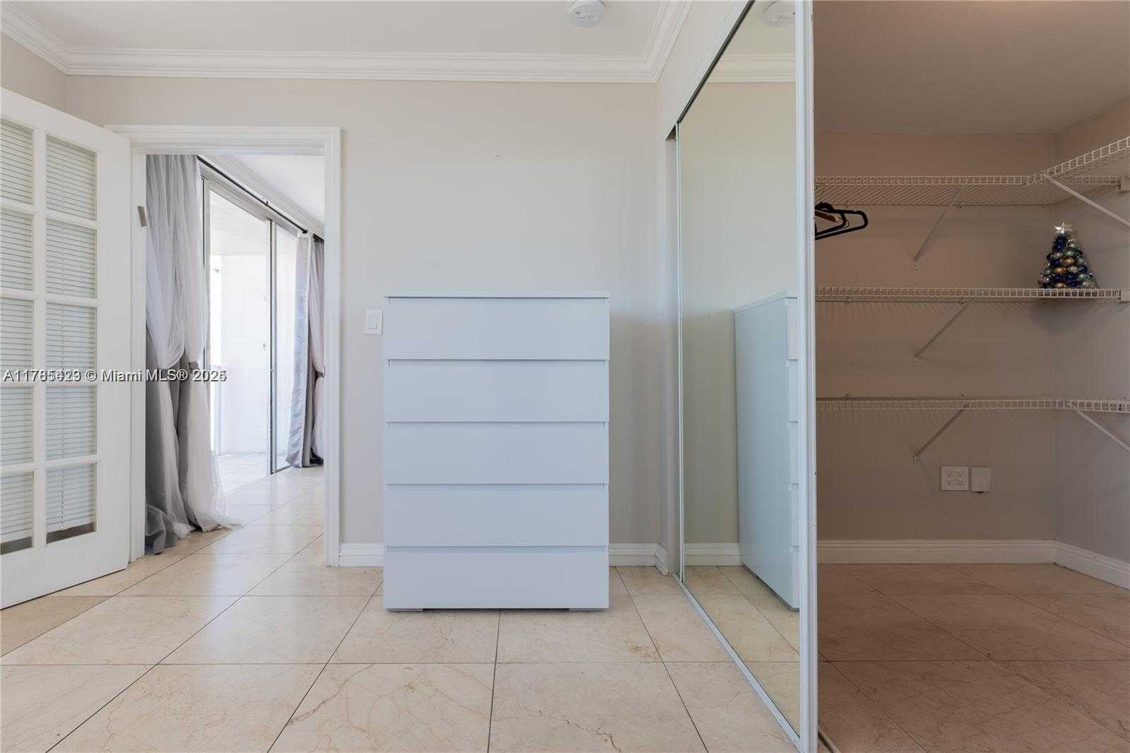 Small Image of 18011 BISCAYNE BLVD #902, Aventura Number 20