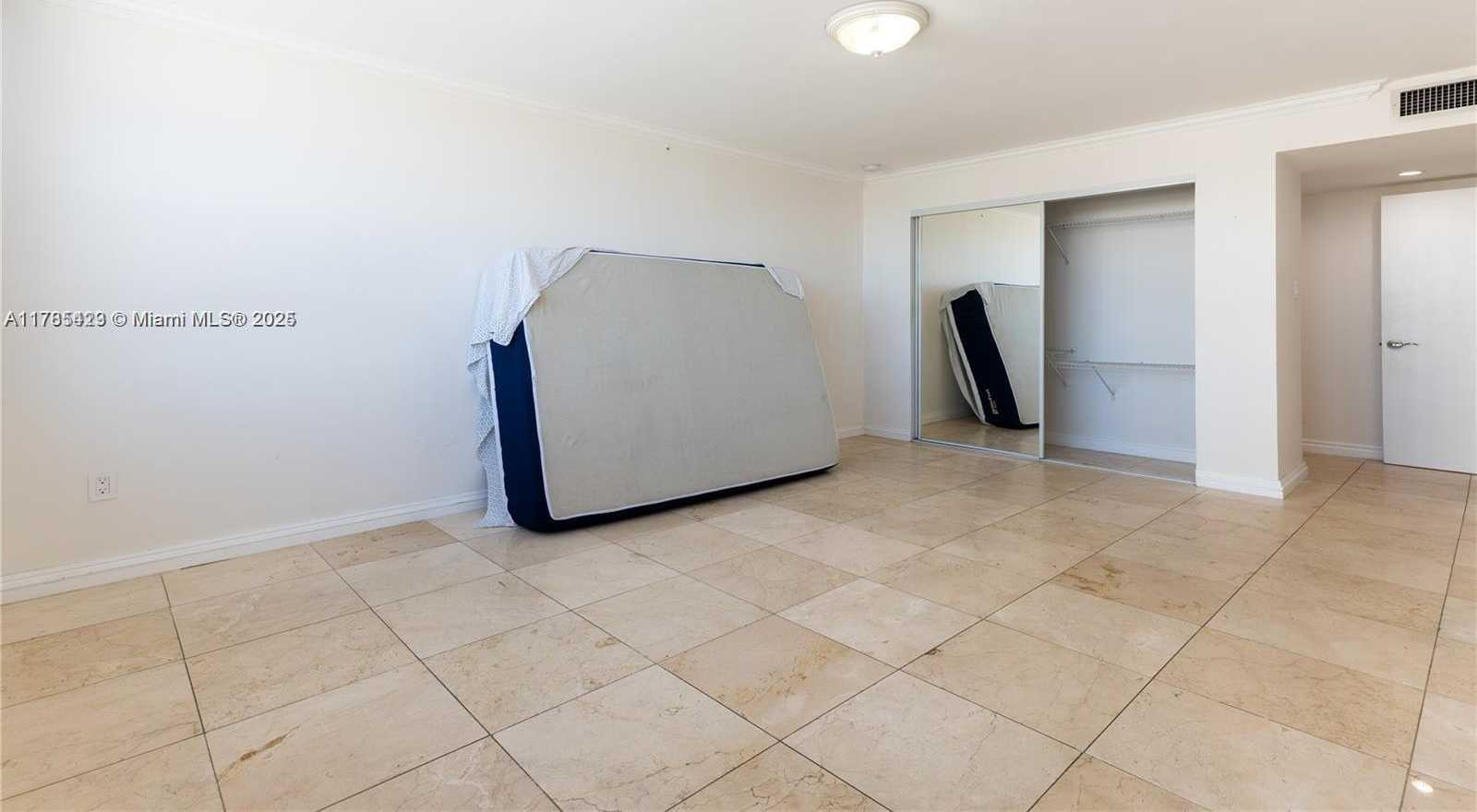 Small Image of 18011 BISCAYNE BLVD #902, Aventura Number 23