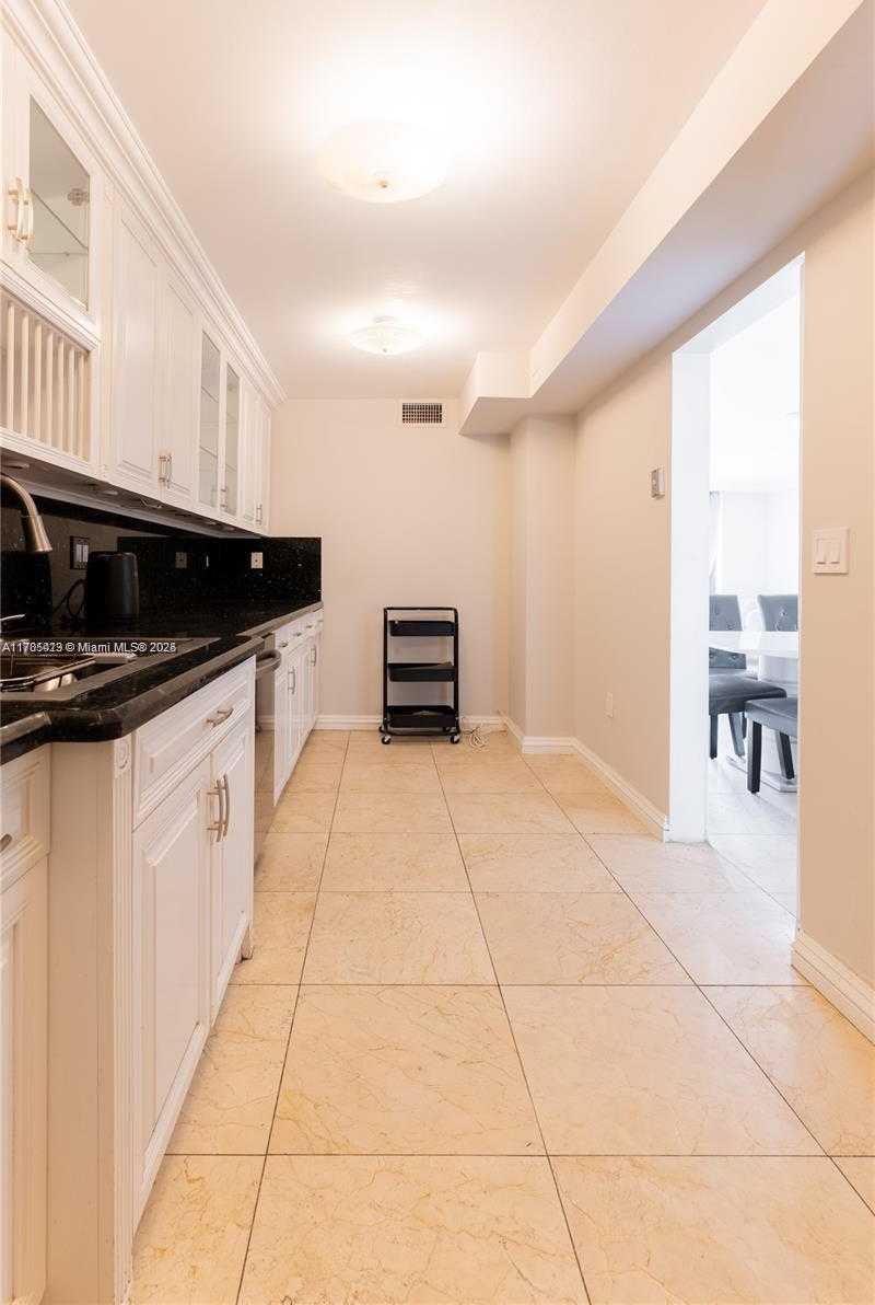 Small Image of 18011 BISCAYNE BLVD #902, Aventura Number 9