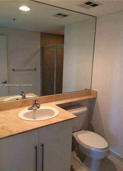 Small Image of 325 Biscayne Blvd, Miami, FL 33131, USA Number 18
