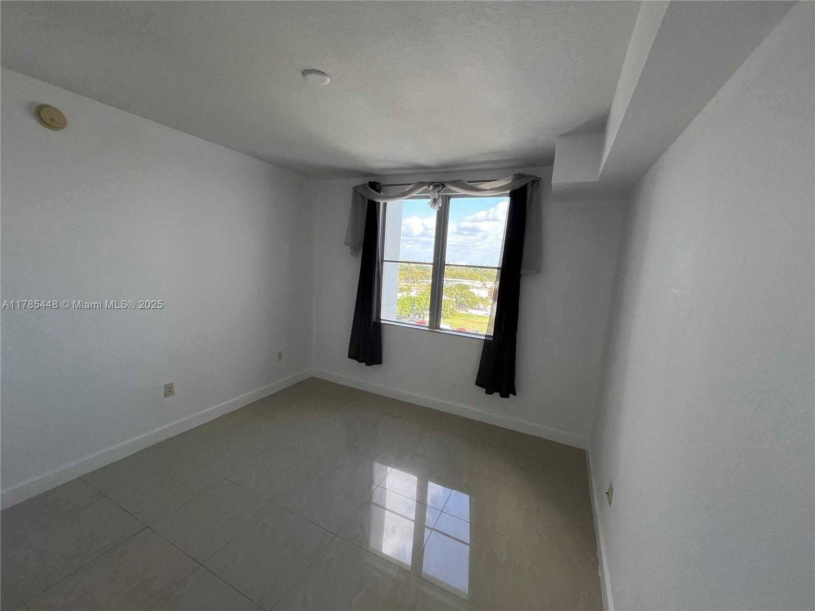 Small Image of 1830 RADIUS DR #909, Hollywood Number 12