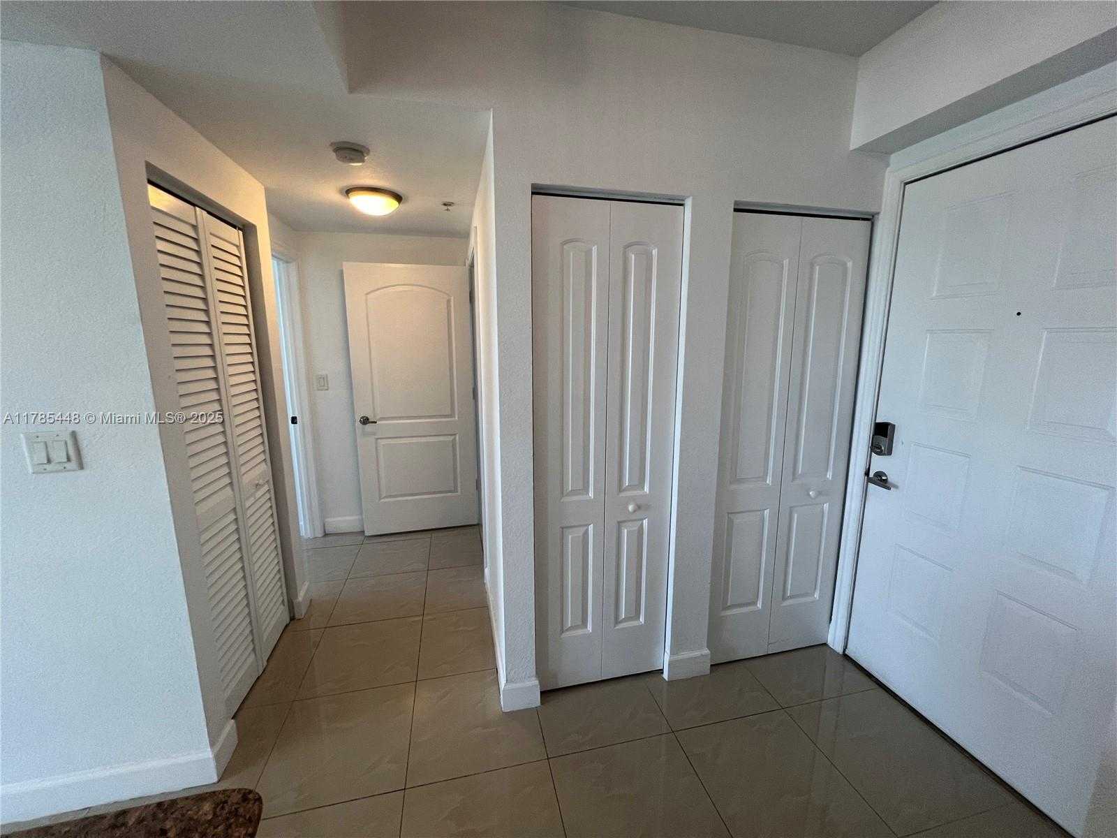 Small Image of 1830 RADIUS DR #909, Hollywood Number 15