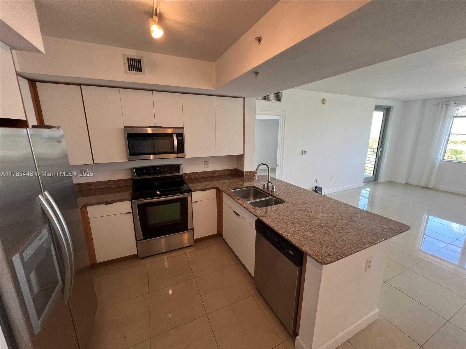 Small Image of 1830 RADIUS DR #909, Hollywood Number 3