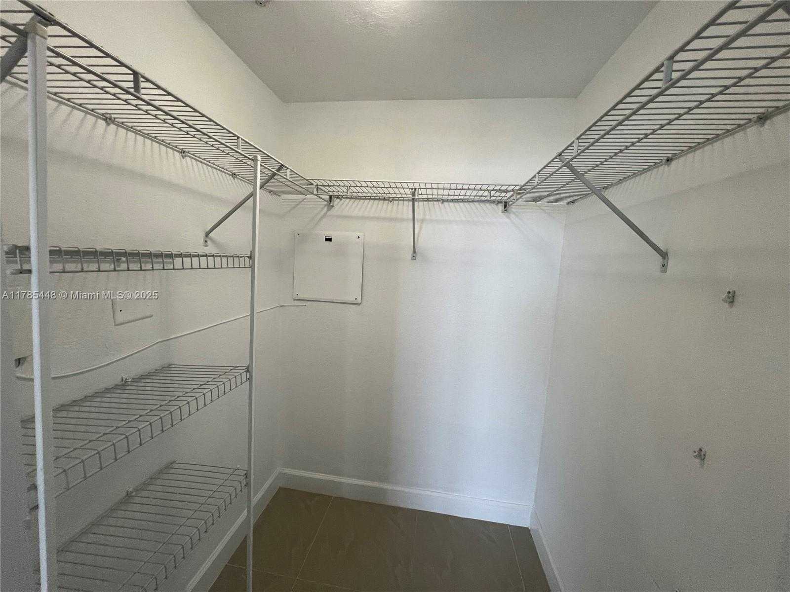Small Image of 1830 RADIUS DR #909, Hollywood Number 8
