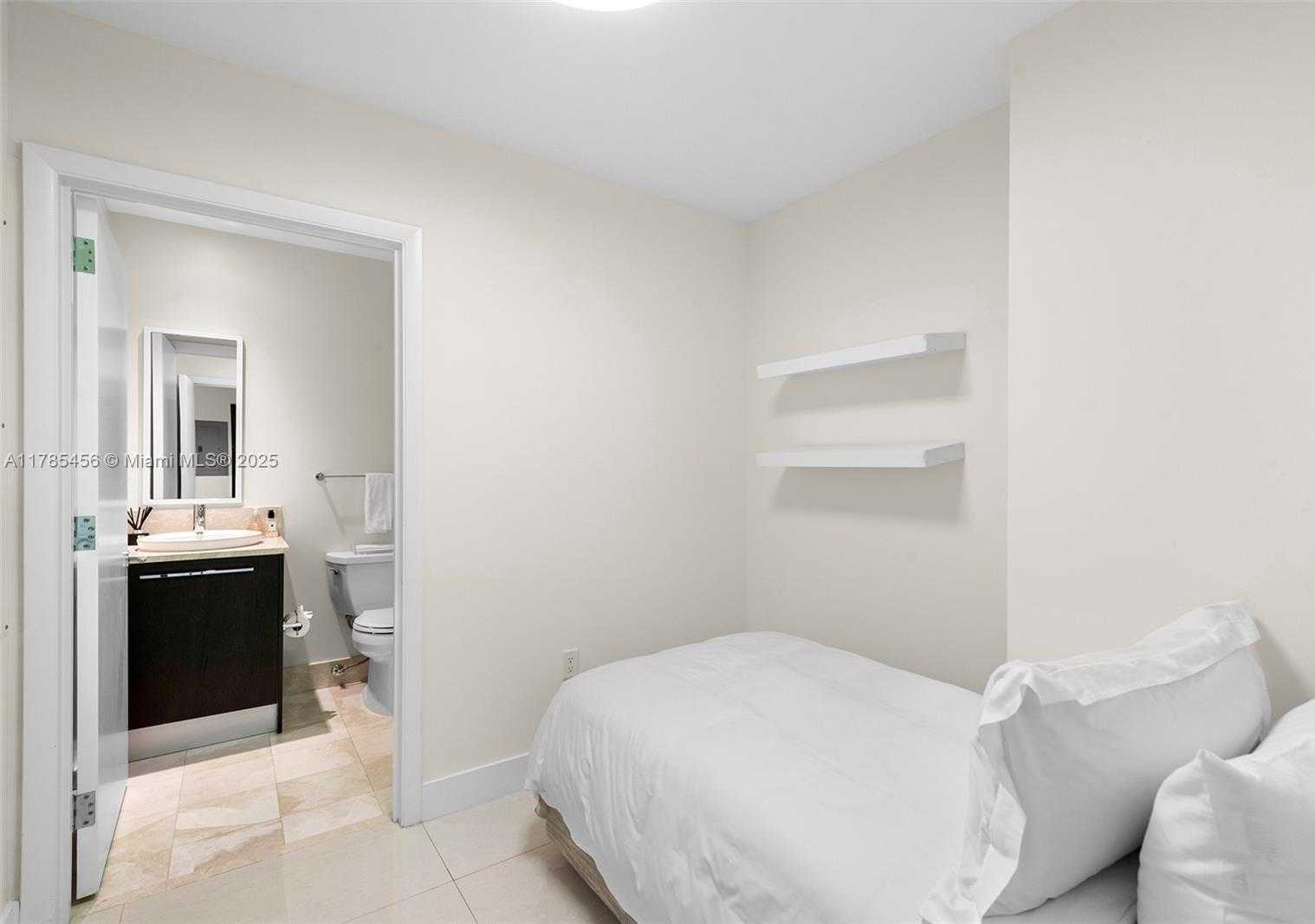 Small Image of 17121 COLLINS AVE #PH4806, Sunny Isles Beach Number 19
