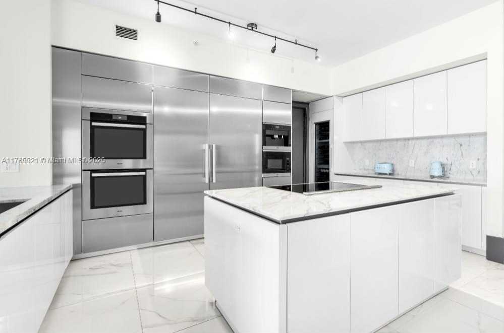 Small Image of 5000 ISLAND ESTATES DR #1208, Aventura Number 13