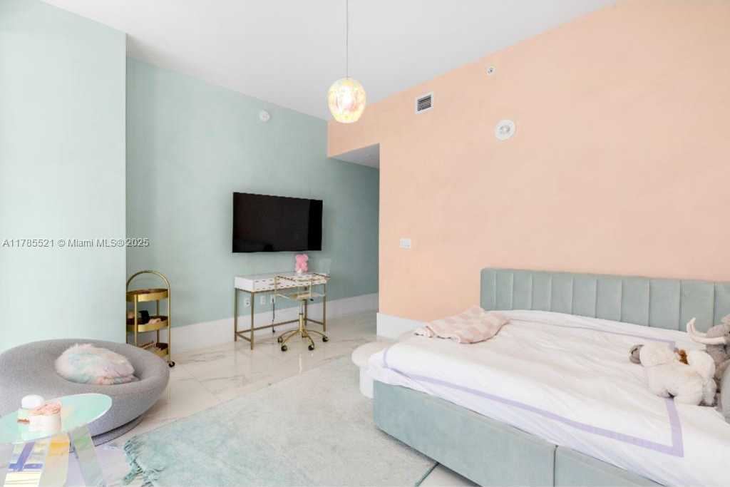Small Image of 5000 ISLAND ESTATES DR #1208, Aventura Number 35