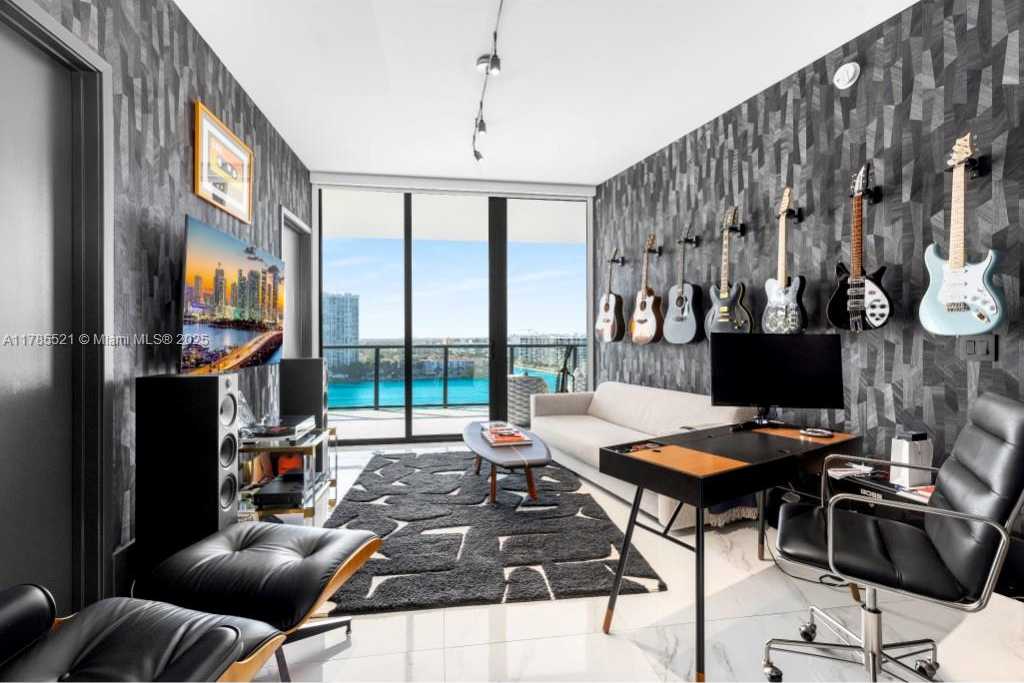 Small Image of 5000 ISLAND ESTATES DR #1208, Aventura Number 37