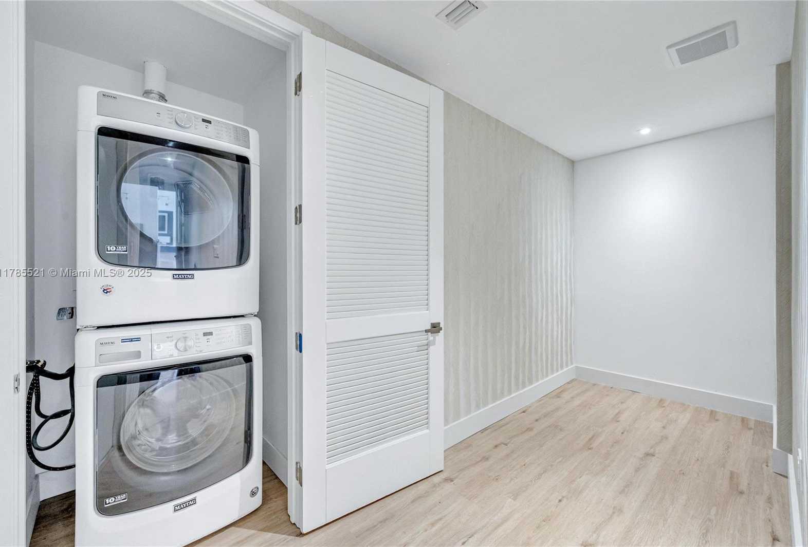 Small Image of 5000 ISLAND ESTATES DR #1208, Aventura Number 49