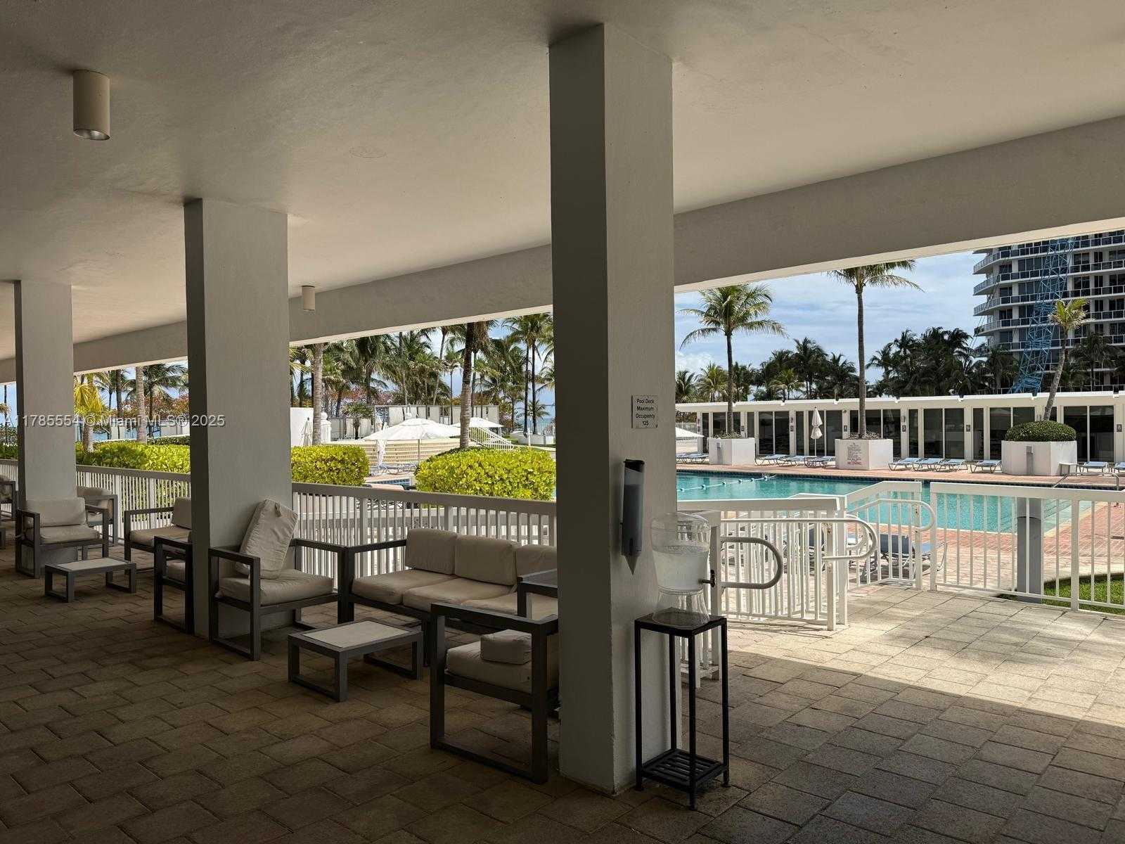 Small Image of 10275 #431, Bal Harbour Number 14