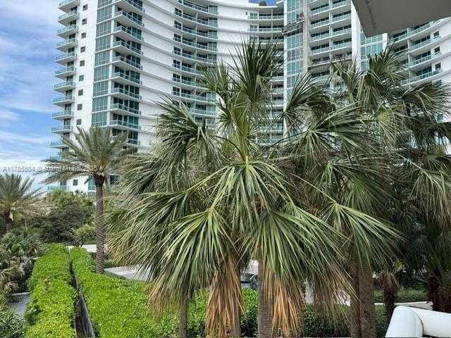 Small Image of 10275 #431, Bal Harbour Number 15