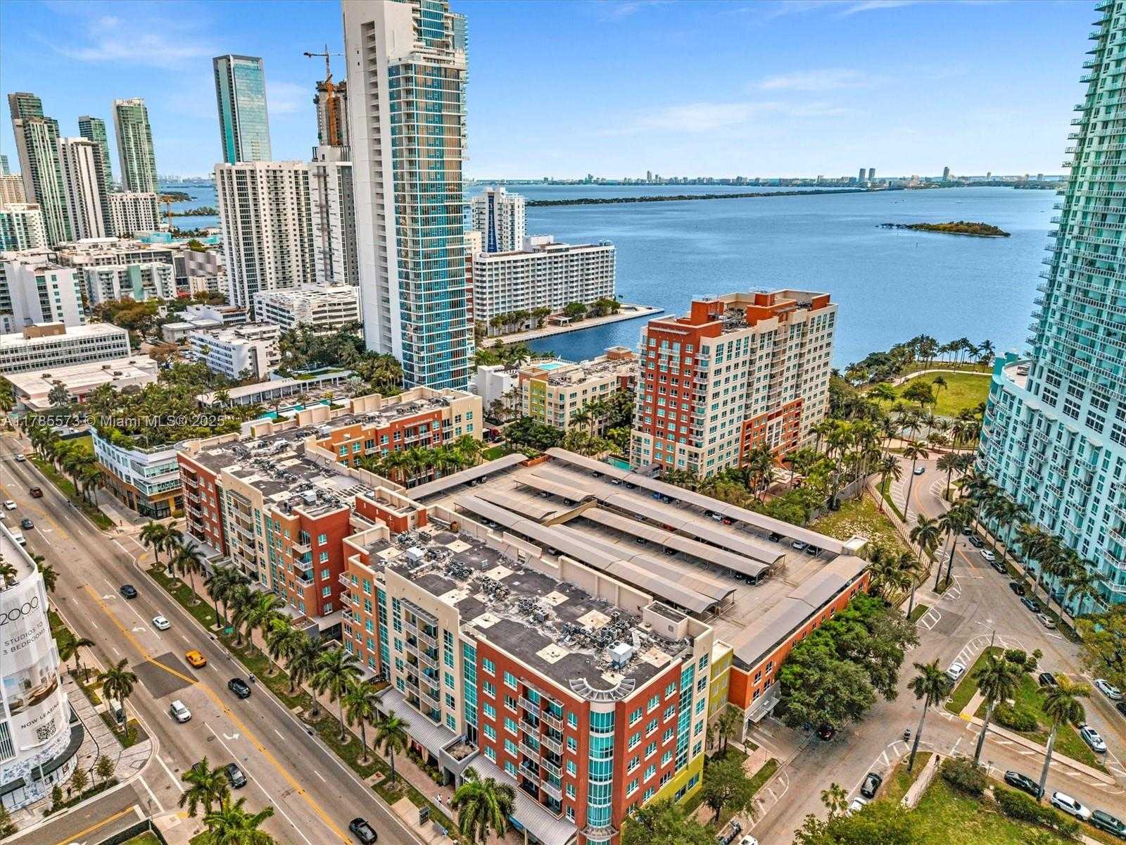 Small Image of 2001 BISCAYNE BLVD #3413, Miami Number 14