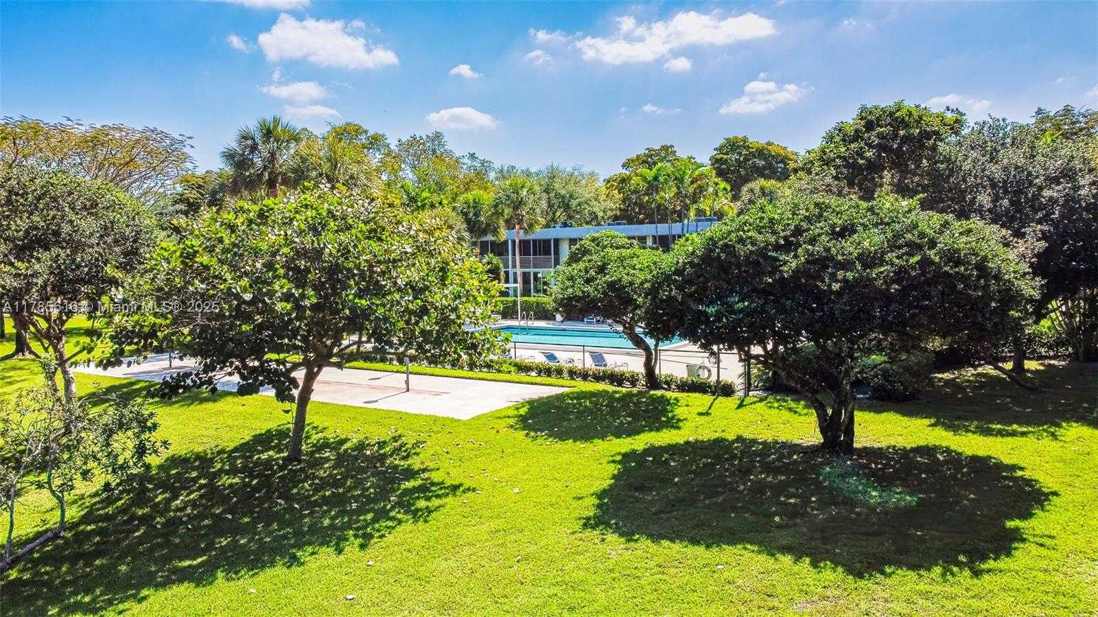 Small Image of 4221 WEST PALM AIRE DR #203, Pompano Beach Number 19