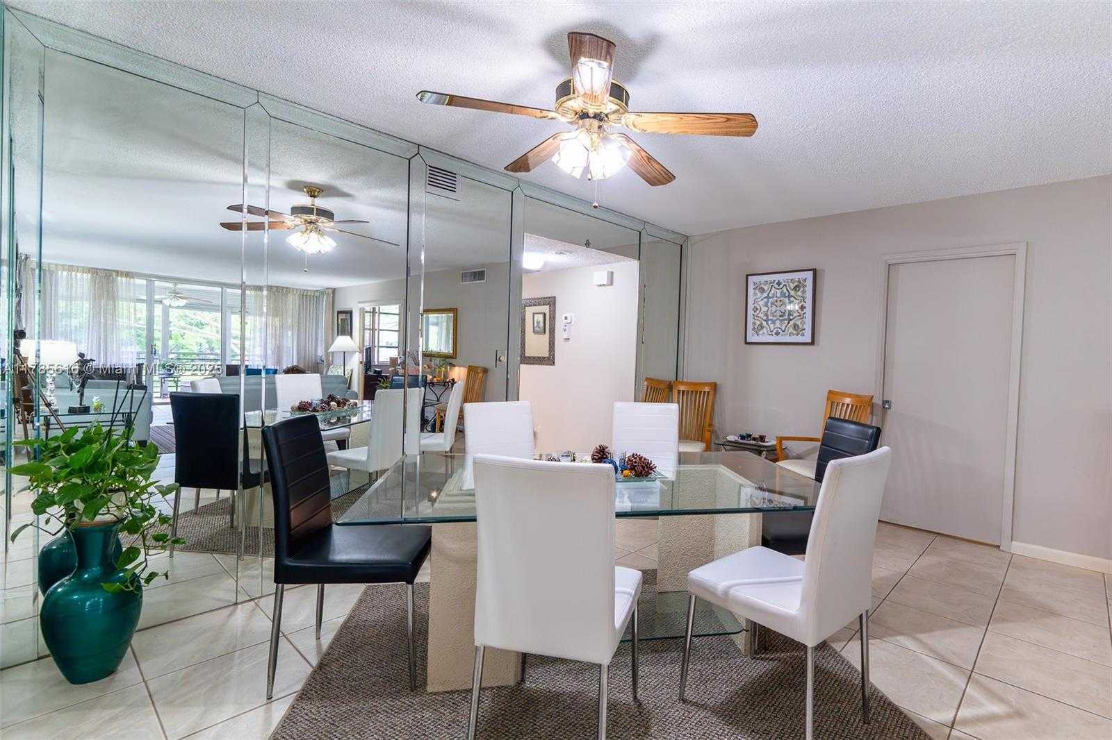 Small Image of 4221 WEST PALM AIRE DR #203, Pompano Beach Number 2