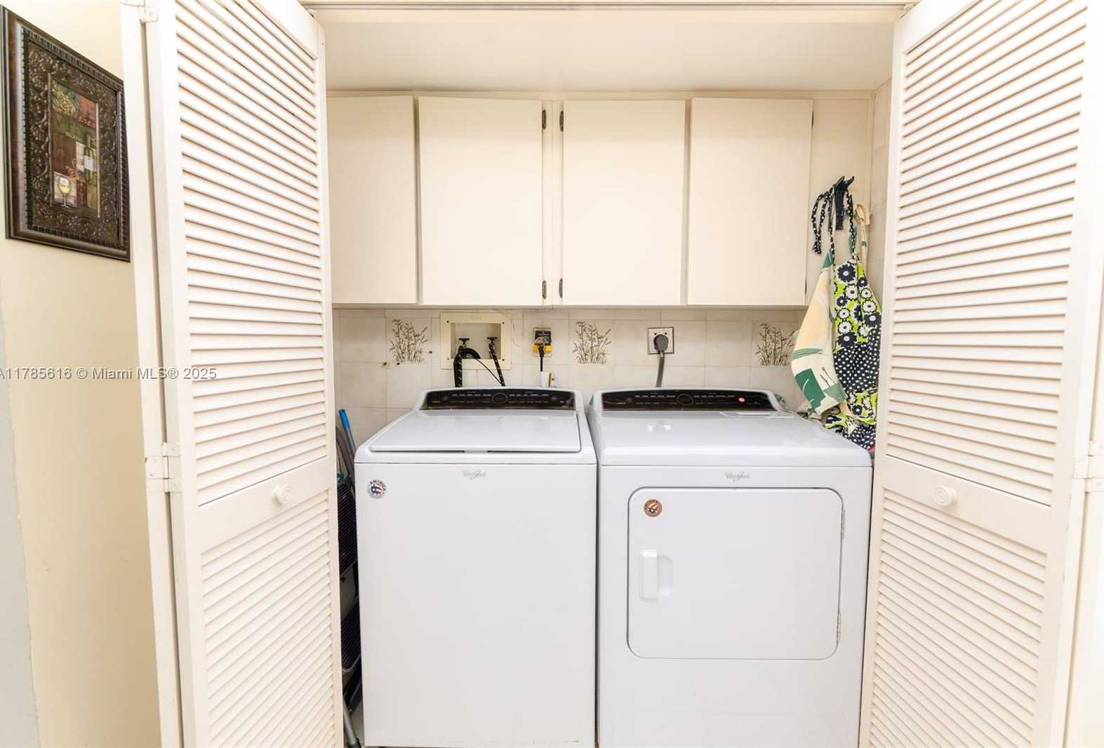 Small Image of 4221 WEST PALM AIRE DR #203, Pompano Beach Number 23