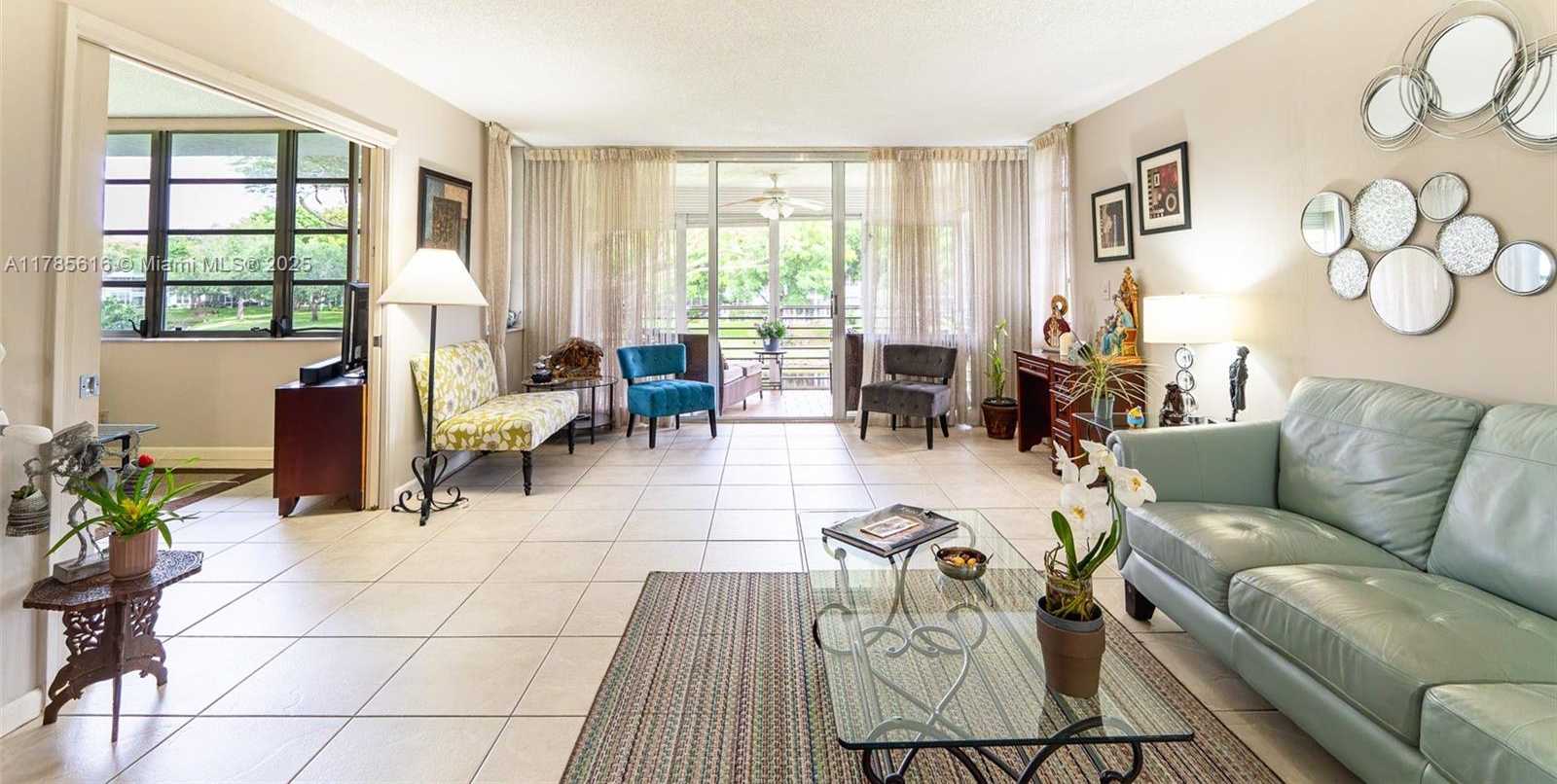 Small Image of 4221 WEST PALM AIRE DR #203, Pompano Beach Number 3