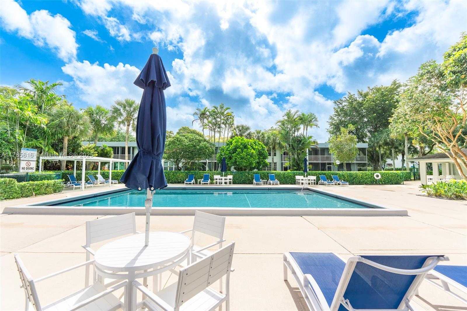 Small Image of 4221 WEST PALM AIRE DR #203, Pompano Beach Number 36