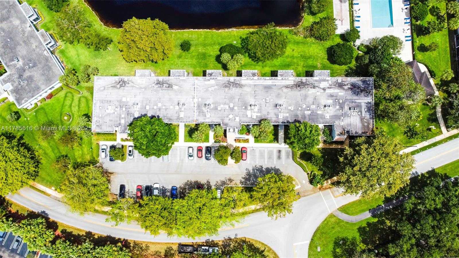 Small Image of 4221 WEST PALM AIRE DR #203, Pompano Beach Number 37