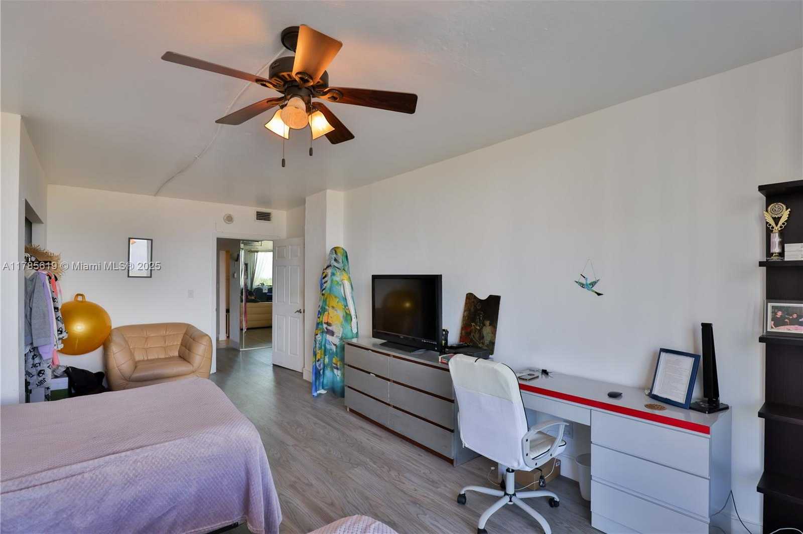 Small Image of 19380 COLLINS AVE #726, Sunny Isles Beach Number 15