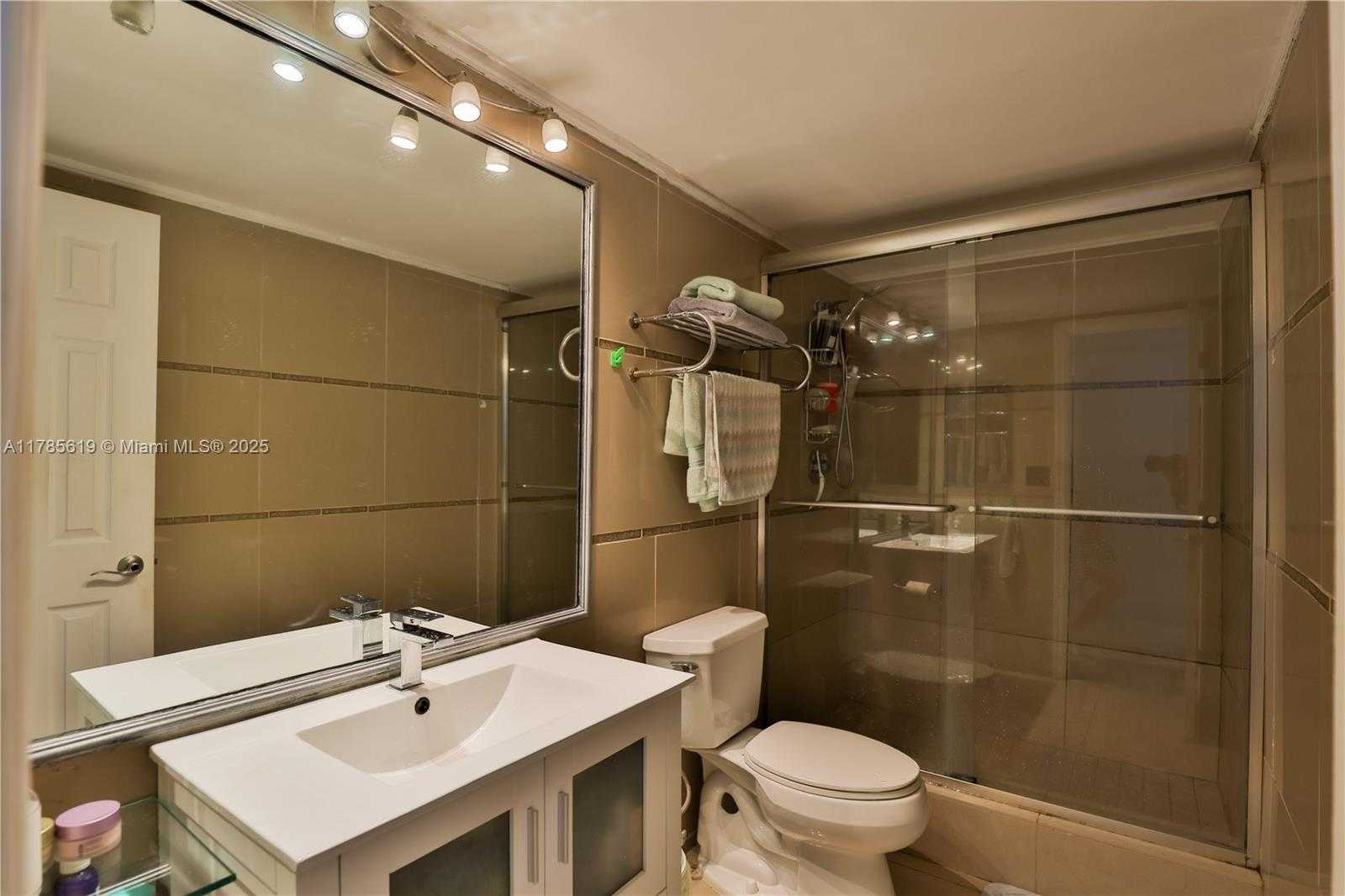 Small Image of 19380 COLLINS AVE #726, Sunny Isles Beach Number 18