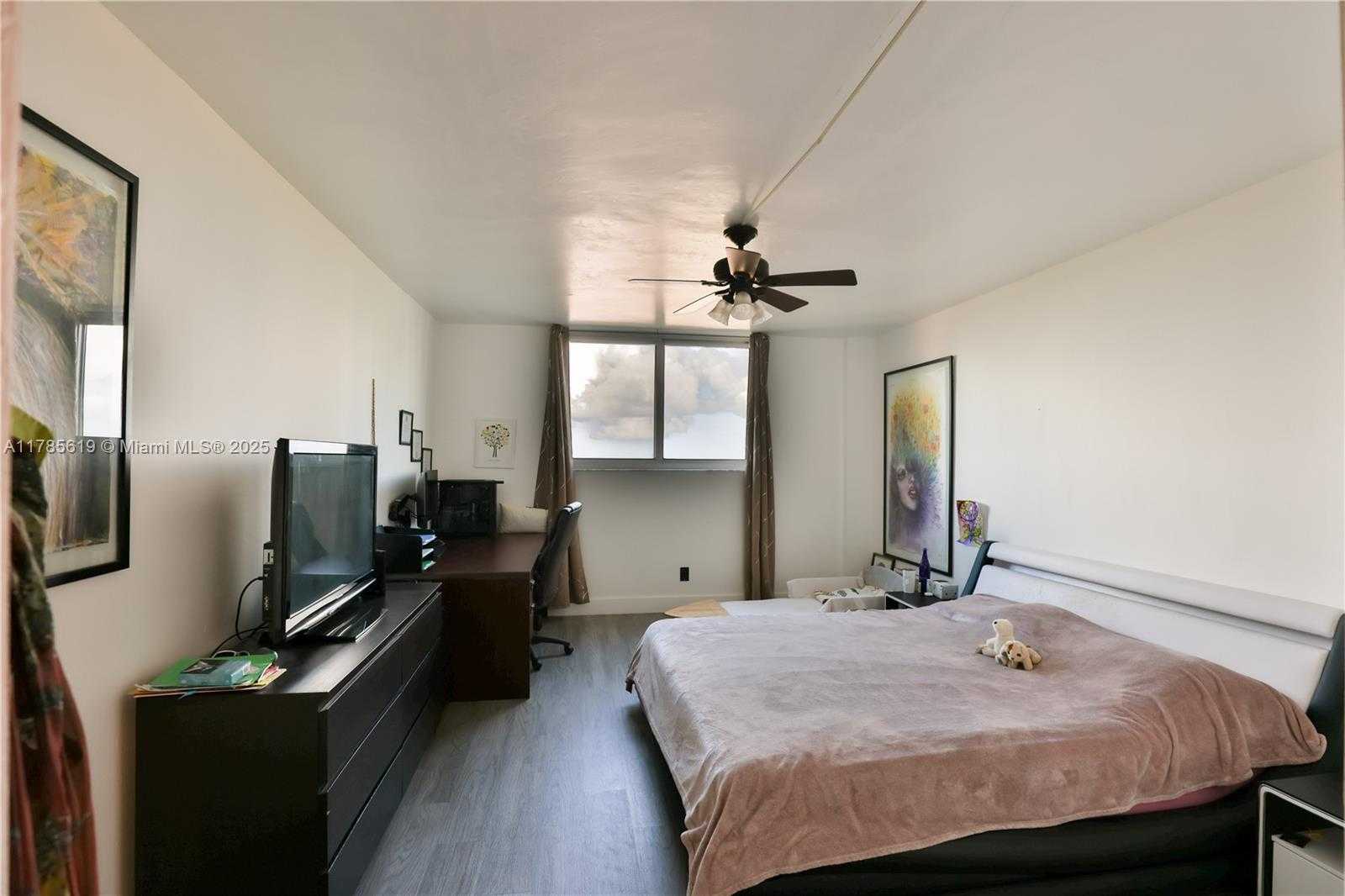 Small Image of 19380 COLLINS AVE #726, Sunny Isles Beach Number 21