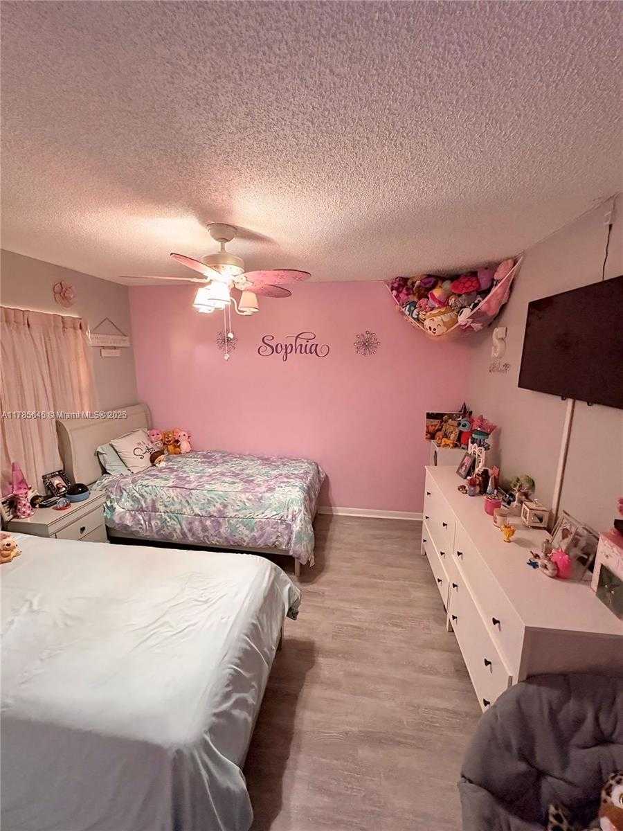 Small Image of 2091 Coral Ridge Dr, Coral Springs, FL 33071, USA Number 10