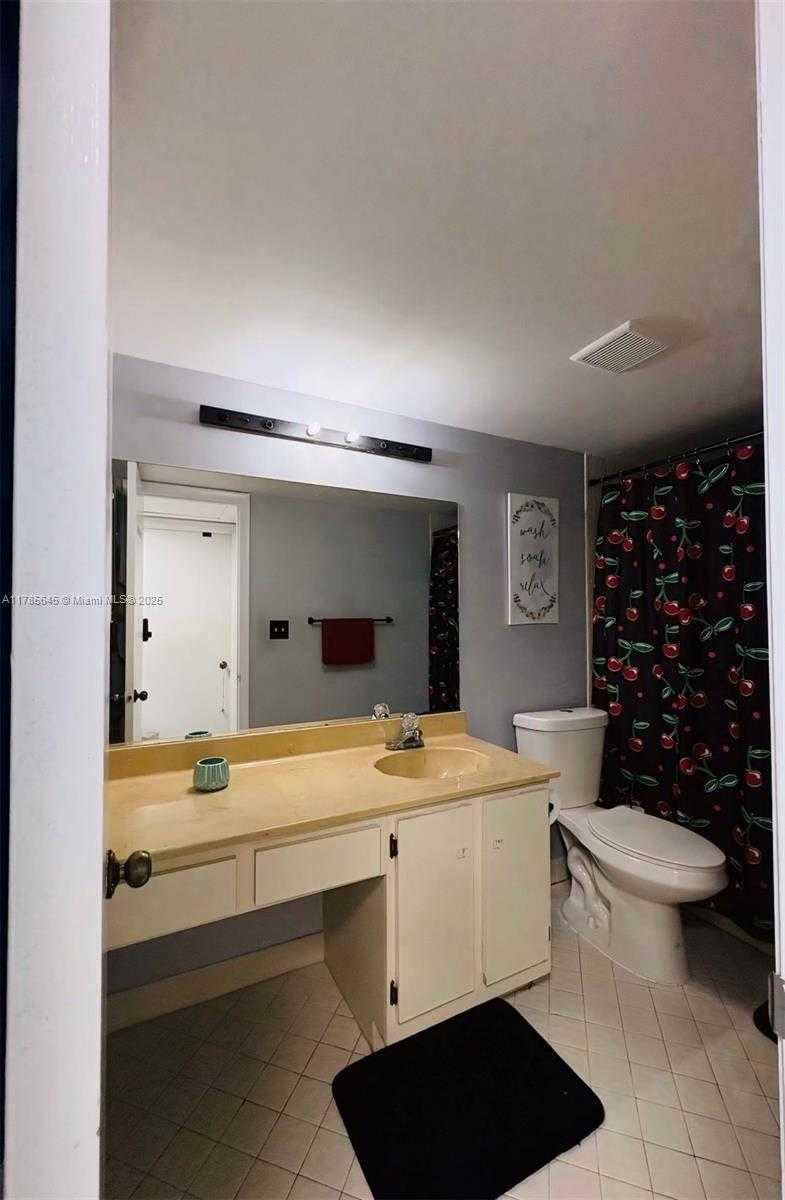 Small Image of 2091 Coral Ridge Dr, Coral Springs, FL 33071, USA Number 11
