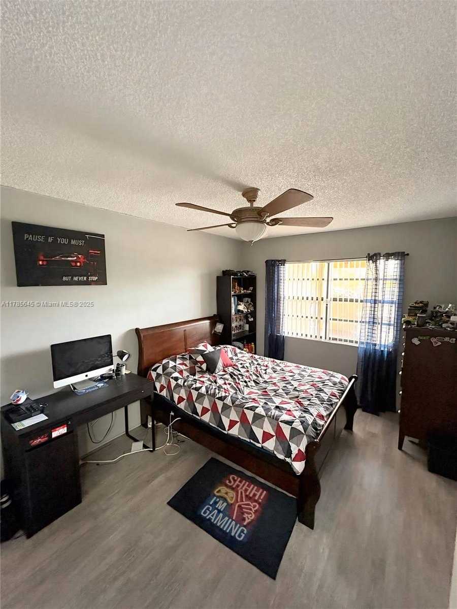 Small Image of 2091 Coral Ridge Dr, Coral Springs, FL 33071, USA Number 12