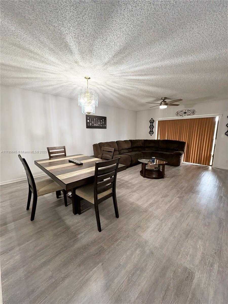 Small Image of 2091 Coral Ridge Dr, Coral Springs, FL 33071, USA Number 2