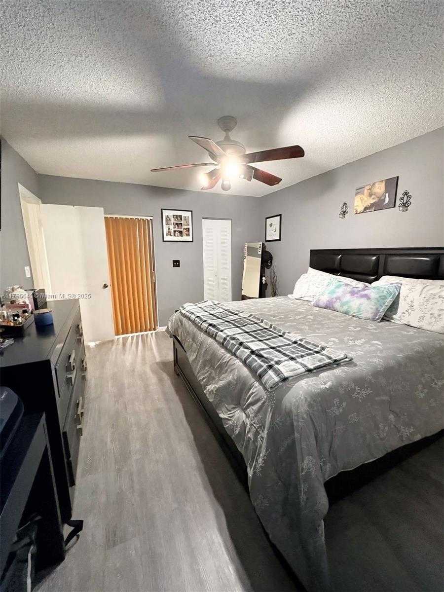 Small Image of 2091 Coral Ridge Dr, Coral Springs, FL 33071, USA Number 6