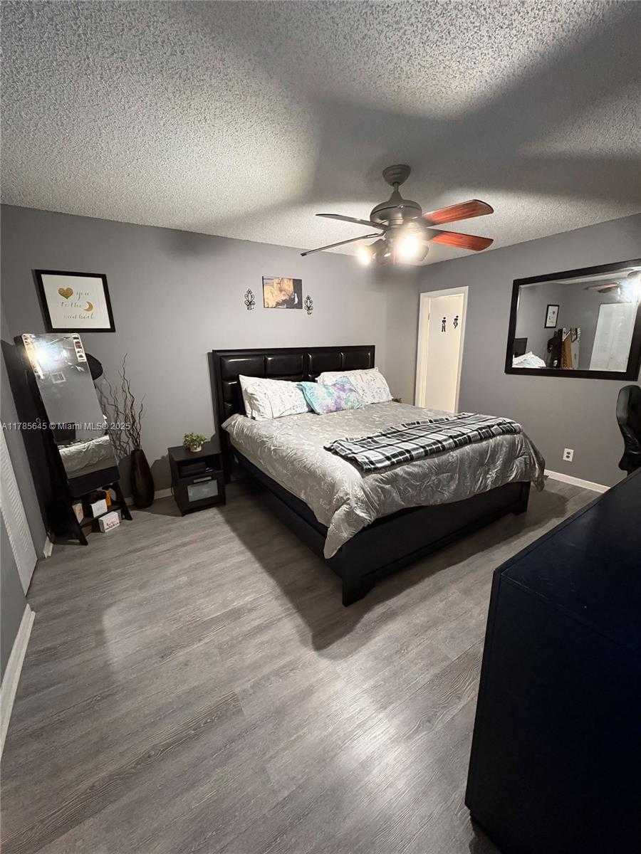 Small Image of 2091 Coral Ridge Dr, Coral Springs, FL 33071, USA Number 7