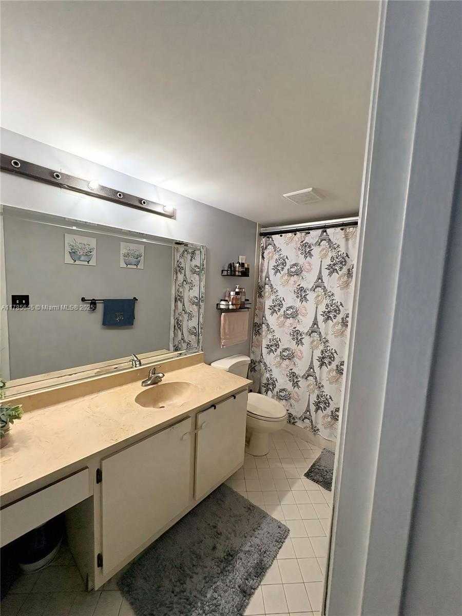 Small Image of 2091 Coral Ridge Dr, Coral Springs, FL 33071, USA Number 8