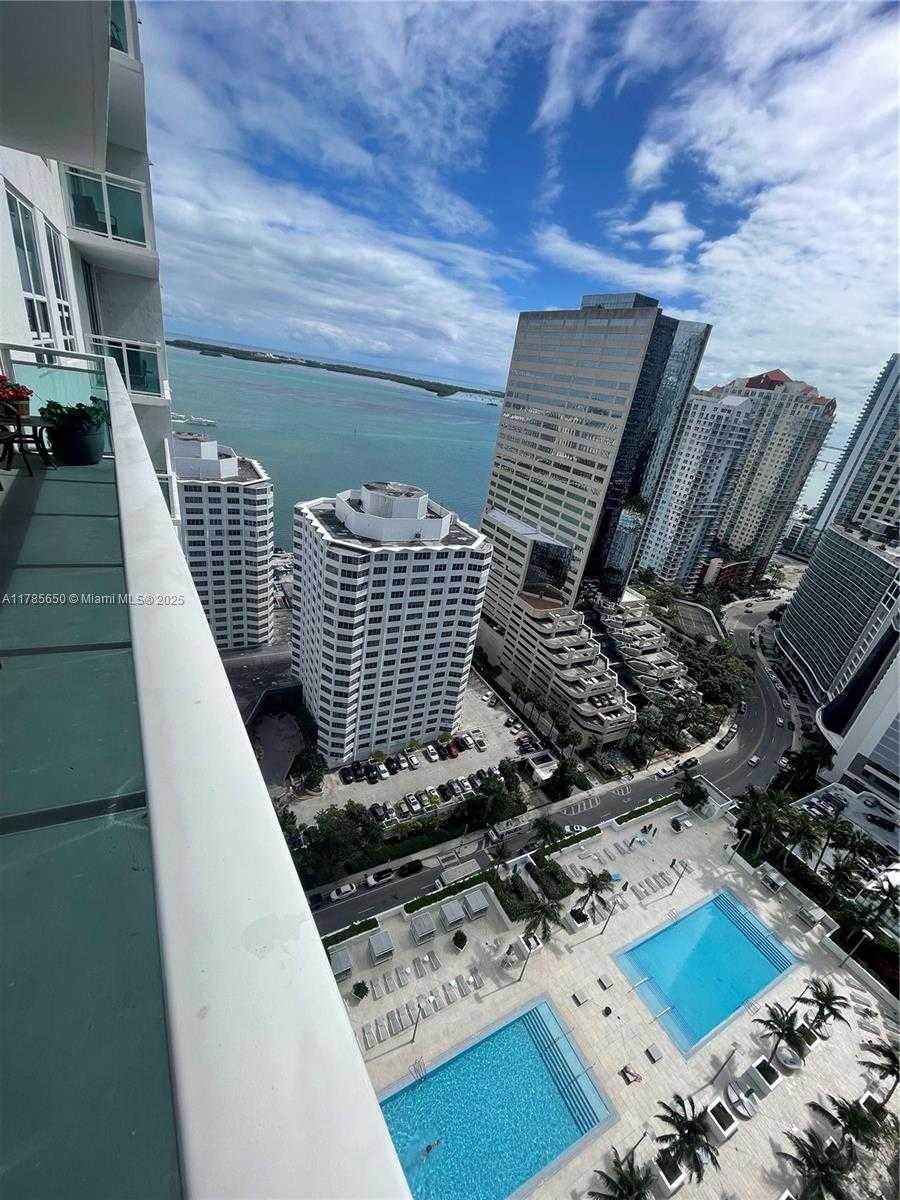 Small Image of 950 BRICKELL BAY DR #2907, Miami Number 10